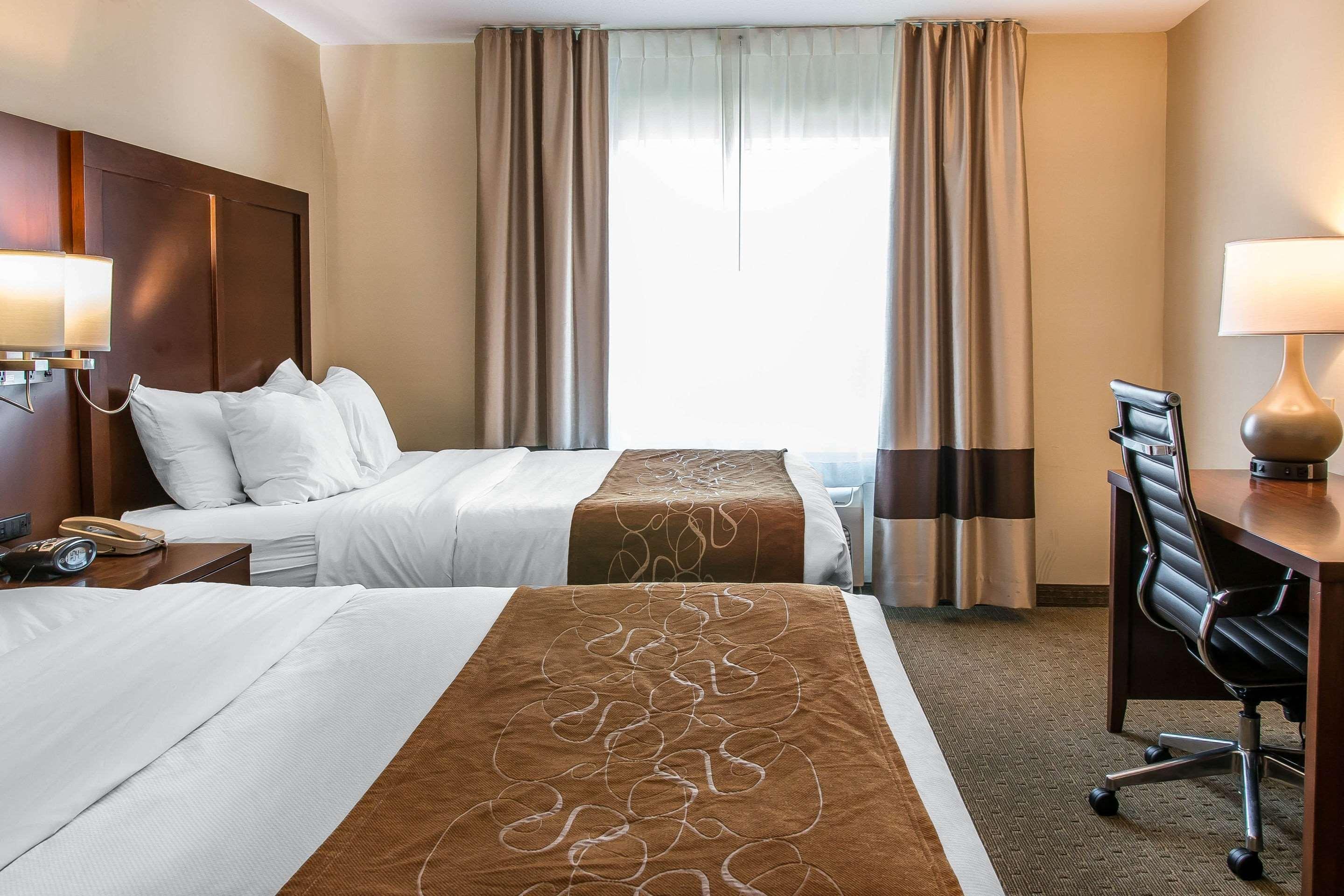 Comfort Suites Wixom Buitenkant foto