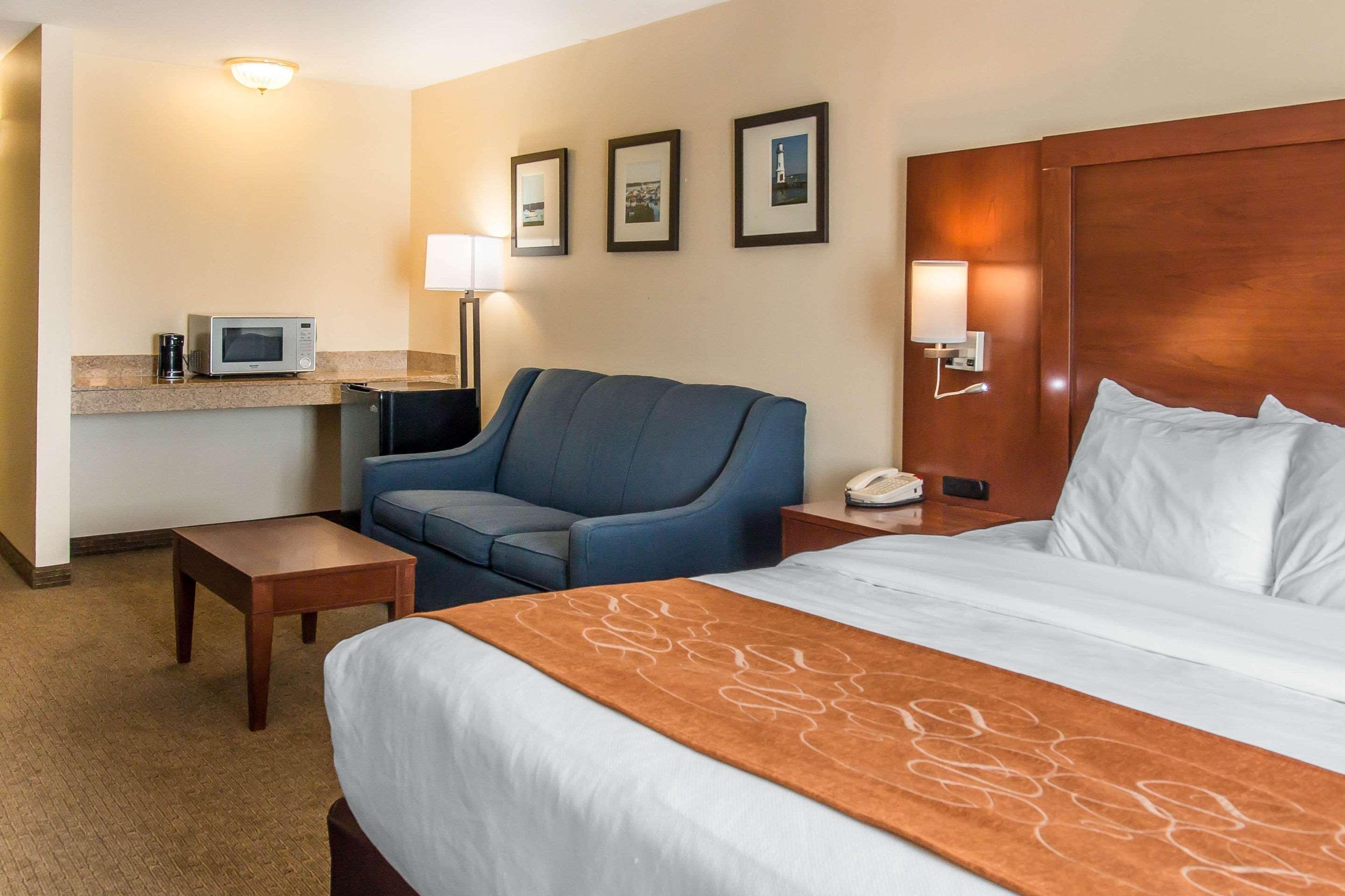 Comfort Suites Wixom Buitenkant foto