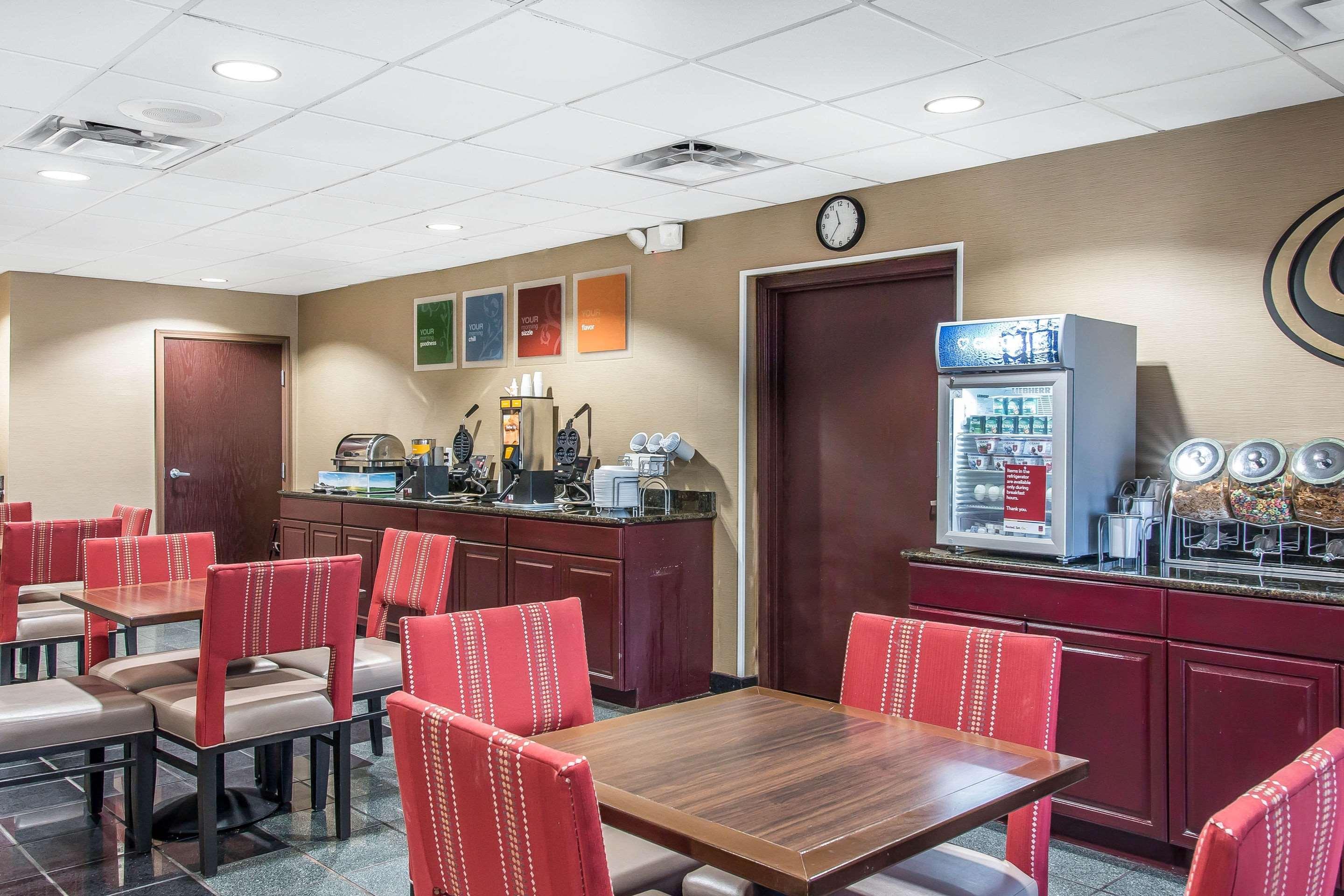 Comfort Suites Wixom Buitenkant foto