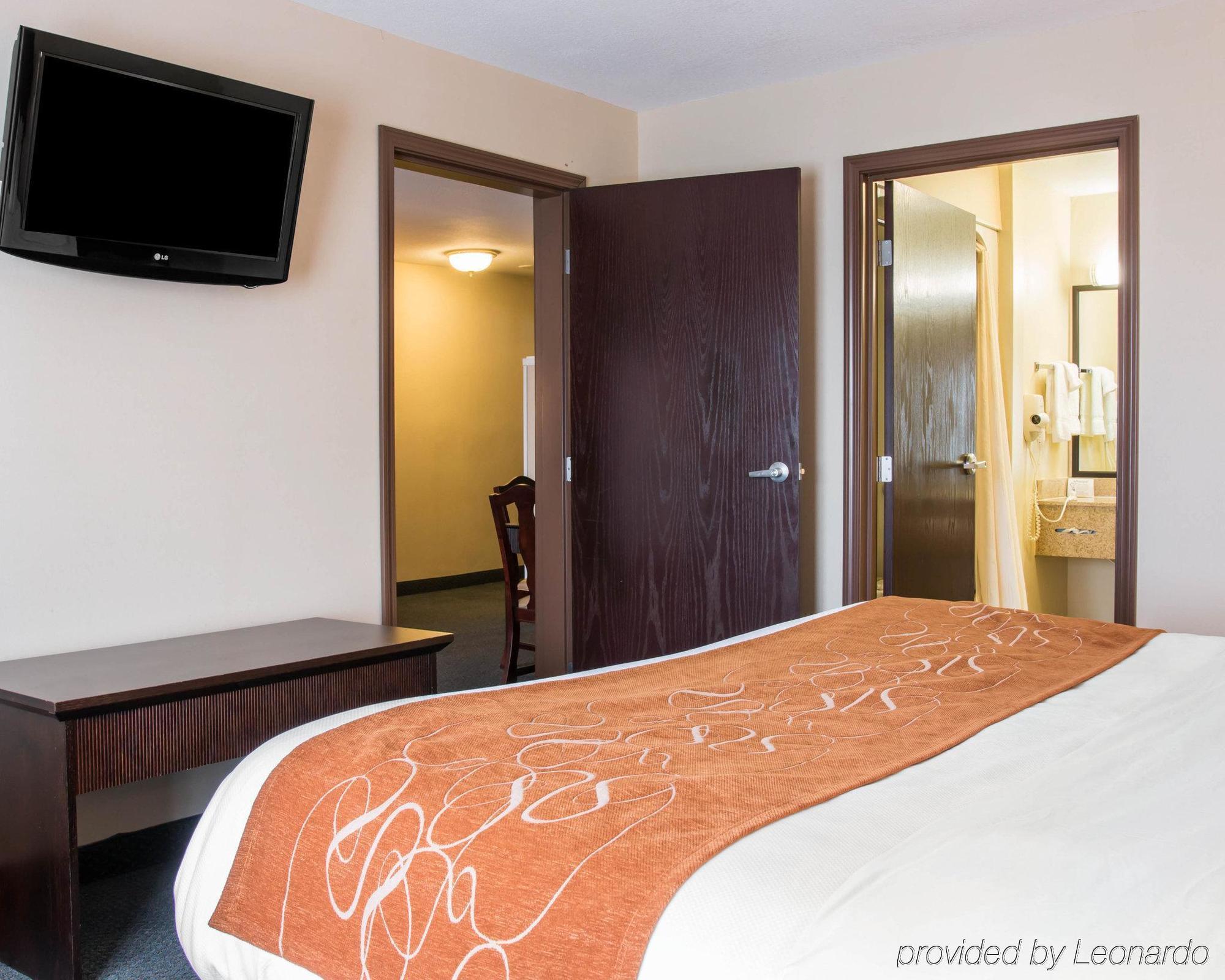 Comfort Suites Wixom Buitenkant foto