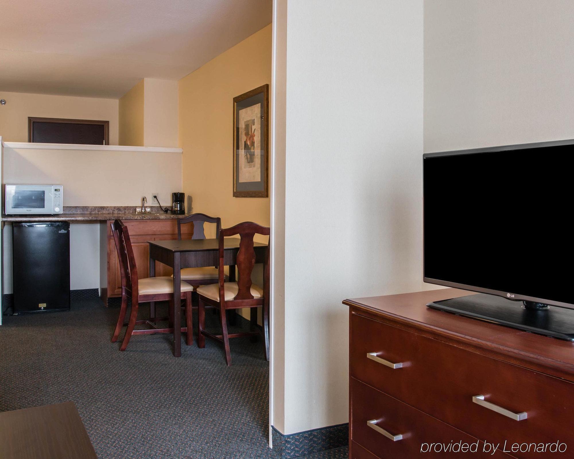 Comfort Suites Wixom Buitenkant foto