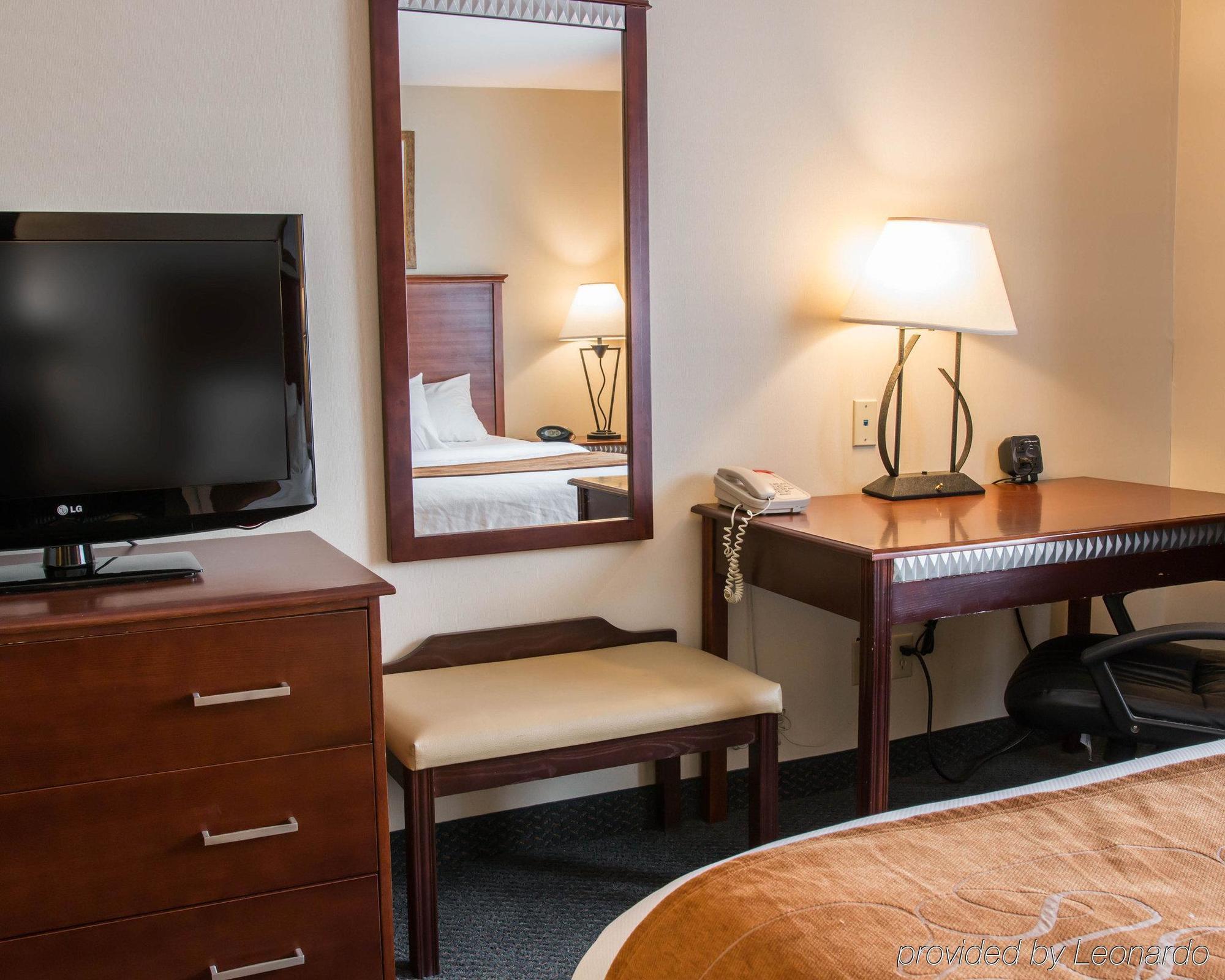 Comfort Suites Wixom Buitenkant foto