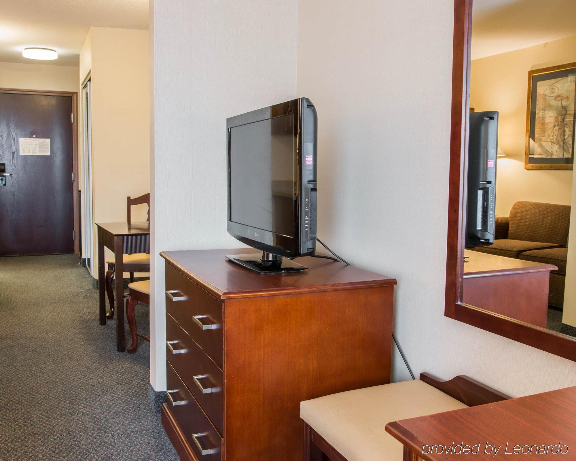 Comfort Suites Wixom Buitenkant foto