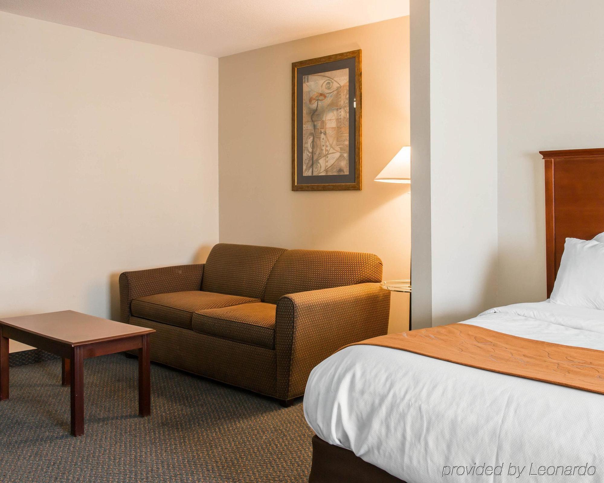 Comfort Suites Wixom Buitenkant foto